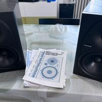 coppia monitor nearfild Mackie HR624