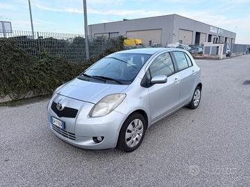 Toyota Yaris 1.3 5 porte