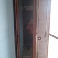 Mobile contenitore con anta in vetro