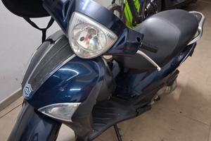 liberty 125 2011
