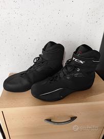 Scarpa da motociclista 