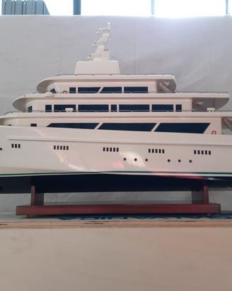 Barca yacht