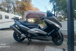 YAMAHA T MAX  
