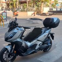 Honda ADV 350 Argento con bauletto originale