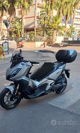 Honda ADV 350 Argento con bauletto originale