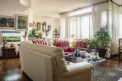 APPARTAMENTO DI AMPIA METRATURA!!!