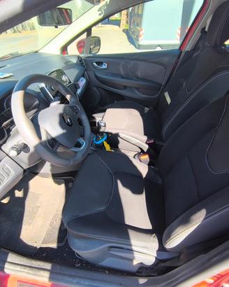 Clio 1.2 16 v solo 73000 km