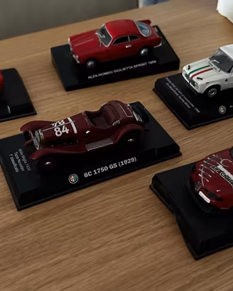 Lotto 5 modellini Alfa Romeo da collezione 1:43