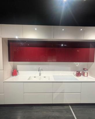 Cucina lineare laccata Arredo3 Wega Outlet