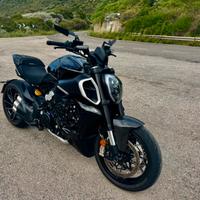 Ducati Diavel V4