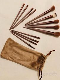 Set  di 13 pennelli trucco con astuccio