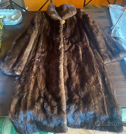 Pelliccia di visone marrone