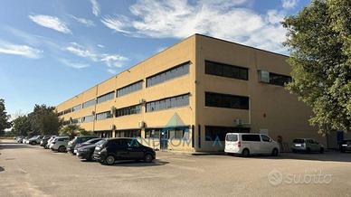 Immobile di 6510 m² con più di 5 locali a Capua