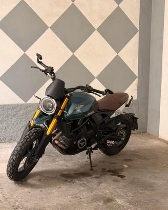 MOTO MORINI SEIEMMEZZO SCR 650 - 2023 - 9.000 KM