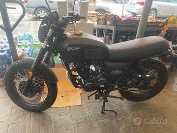 Motocicletta Brixton retro-style 125cc