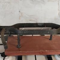 Affetta prosciutto manuale.