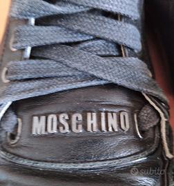 Sneakers Moschino in pelle N. 41 (Calzata 42)