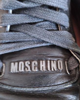 Sneakers Moschino in pelle N. 41 (Calzata 42)