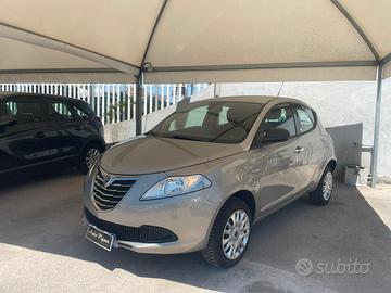 Lancia Ypsilon 0.9 TwinAir 85 CV 5 porte Metano Ec