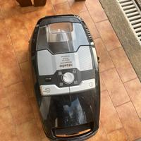 Aspirapolvere miele cx1