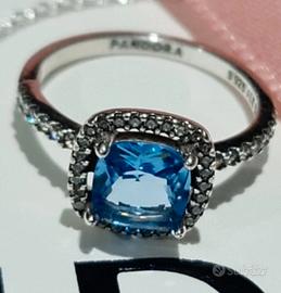 Anello Pandora con pietra blu in argento 925°