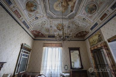 Dimora storica con giardino