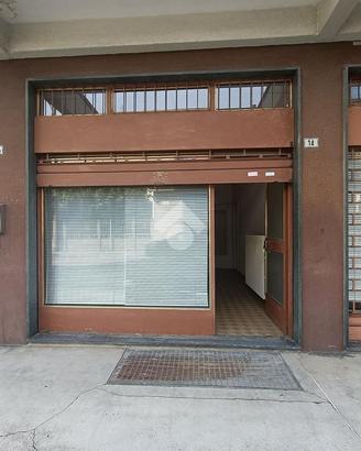 NEGOZIO A MUGGIÒ