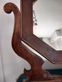 Specchiera da toilette con cassettino