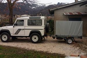 Land Rover Defender 90