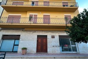 Magazzino a due passi dalla piazza di Terrasini