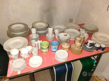 Lotto piatti e tazzine vintage, anni ‘60-‘80