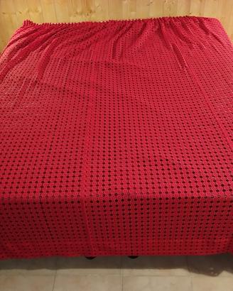 Tenda Macramè Rossa Foderata Raso Bordeaux.