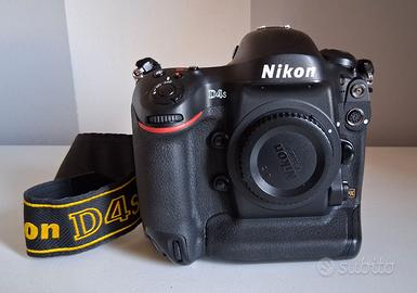 Nikon D4s compresa Sony XQD 64GB e lettore.