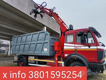 Mercedes Benz ribaltabile con gru