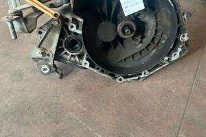 Cambio Opel Corsa a.2011 cc. 1.2 bz 16v 5 marce