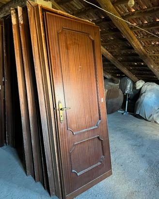 Porte da interno in legno e vetro
