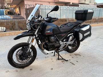 Moto Guzzi V85 TT (09/2022) - Km 4960 - come nuova