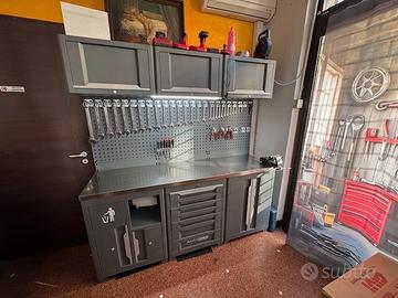 Ponte sollevatore Moto + Arredo Officina Moto