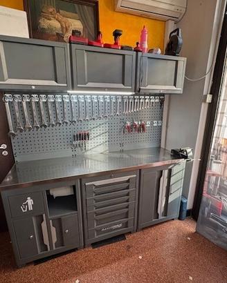 Ponte sollevatore Moto + Arredo Officina Moto