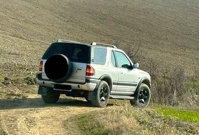 Opel frontera sport 3 p