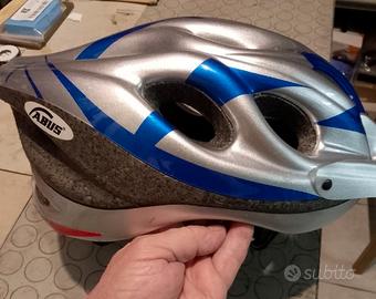 Casco ABUS. 