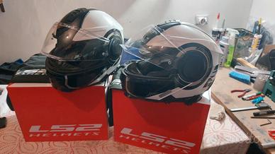 Due caschi Modulari ls2