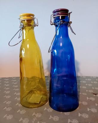 Coppia bottiglie colorate