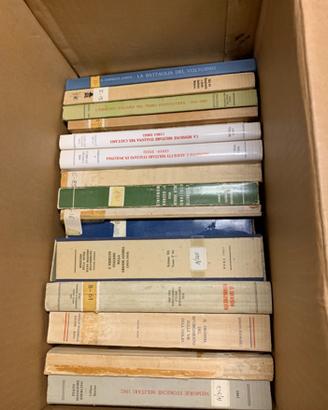 Vecchi libri storico militari anche in lotto