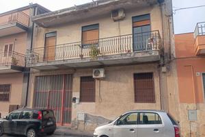 Ampio appartamento semi indipendente di mq 135 mon