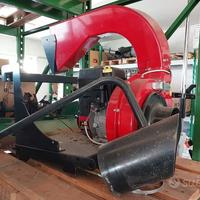 Aspiratore foglie da sponda a motore