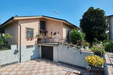 VILLA SINGOLA A ZELO BUON PERSICO