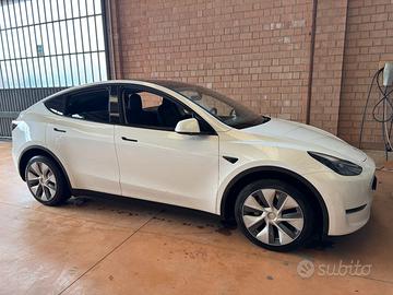 Tesla Y Dual Motor AWD