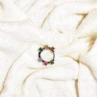 Orecchini con pietre colorate