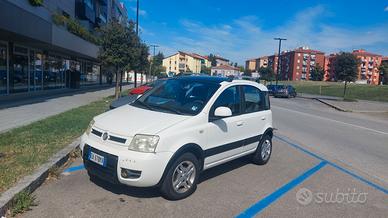 Autovettura Fiat Panda